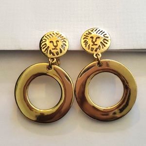 Goldtone Lionhead Vintage Designer Doorknocker Clip-on Earrings by Anne …